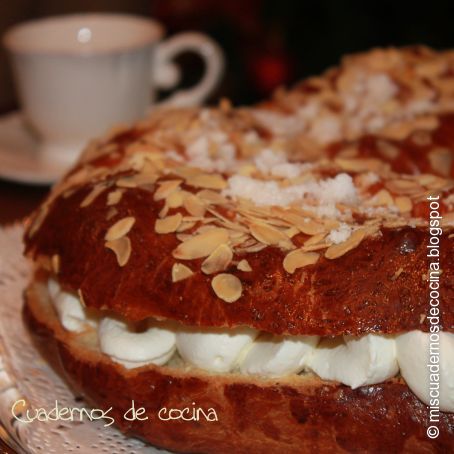 Roscón de Reyes relleno de crema