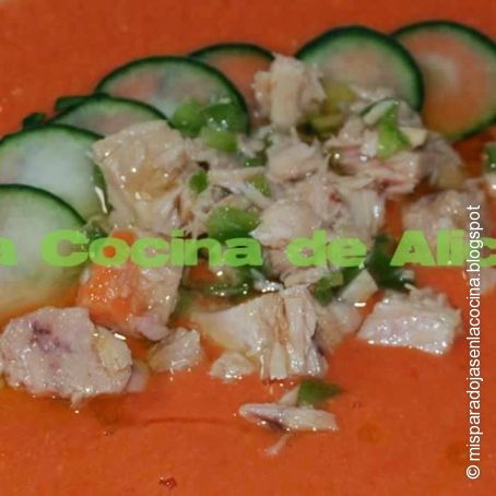 Salmorejo con atún