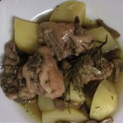 Guiso de conejo con patatas y champiñones - Paso 1