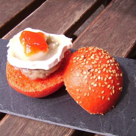 Hamburguesas de pollo con confitura de tomate