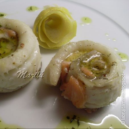 ROLLITOS DE LENGUADINA RELLENOS DE SALMÓN