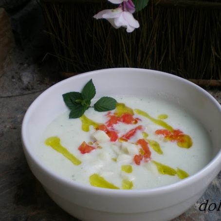 Crema de yogurth y pepino