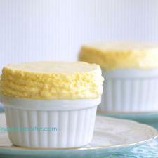 Soufflé frío de limón