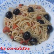 Spaguettis picantes a la siciliana