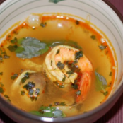 Sopa agria con gambas