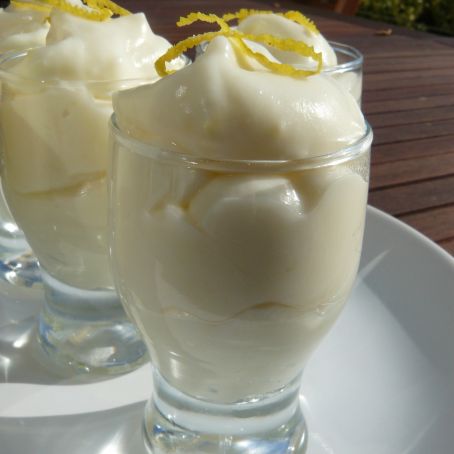 Mousse de limón con crema