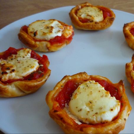 Tartaletas de tomate y queso de cabra