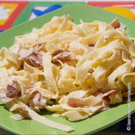 Tagliatelle a la carbonara