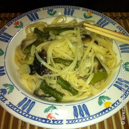 Tallarines con Setas de Temporada y Trigueros