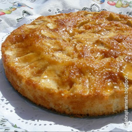 Tarta de manzana con bizcocho