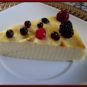 Tarta de queso y frutas del bosque