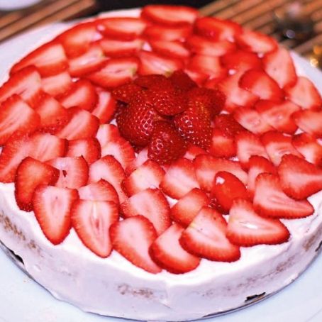 TARTA EXPRESS DE FRESAS
