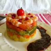 Timbal de brócoli y langostinos en vinagreta de frutos rojos