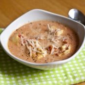 Sopa de tomate y tortellinis