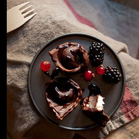 Tortellini de Chocolate relleno de Mascarpone, Avellana y Moras