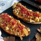 Tosta de boletus con cebolla caramelizada