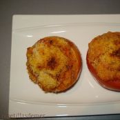 Tomates rellenos de salchicha especiados