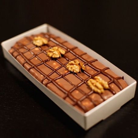 Turrón de chocolate y nueces