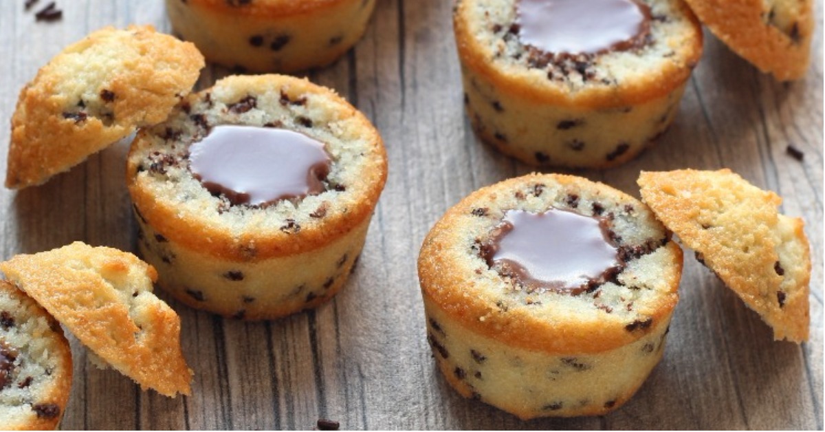 Mini muffins de Stracciatella rellenos de chocolate, perfectos para la ...