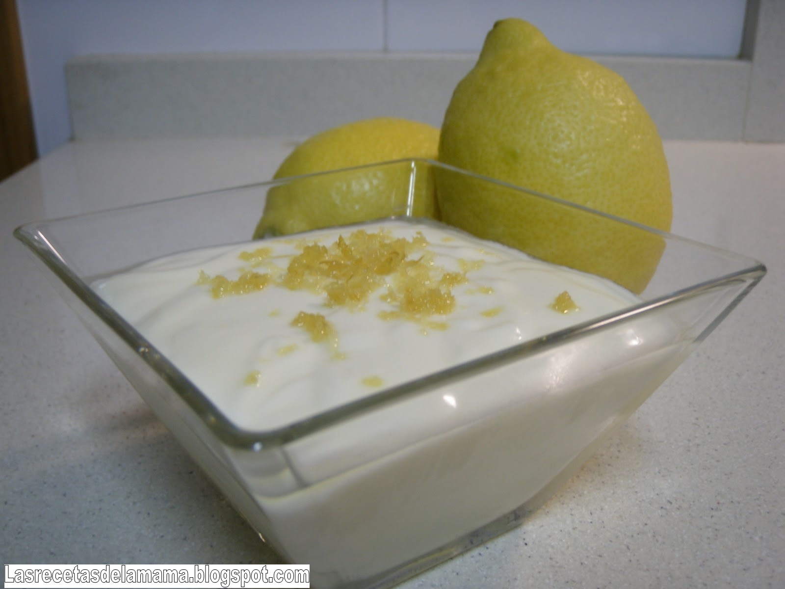 Mousse de limón con nata y leche condensada (/5)