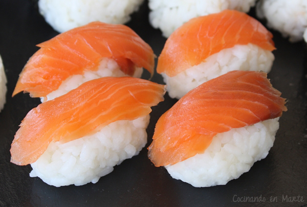 Sushi de salmón ahumado (/5)